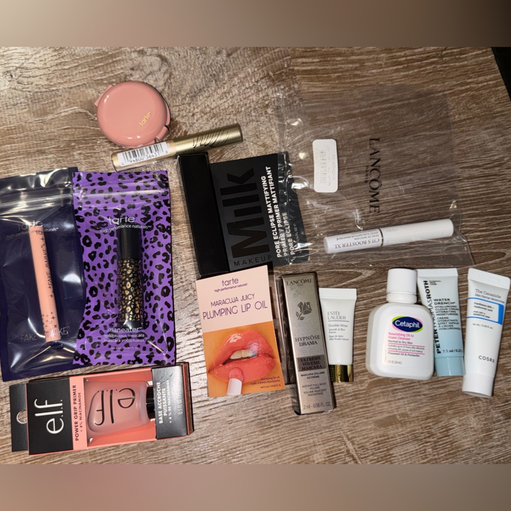 13pc. deluxe sample make up and skin care bundle- NWT - Picture 3 of 3